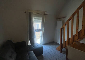 56108279c - Attribut alt par défaut.