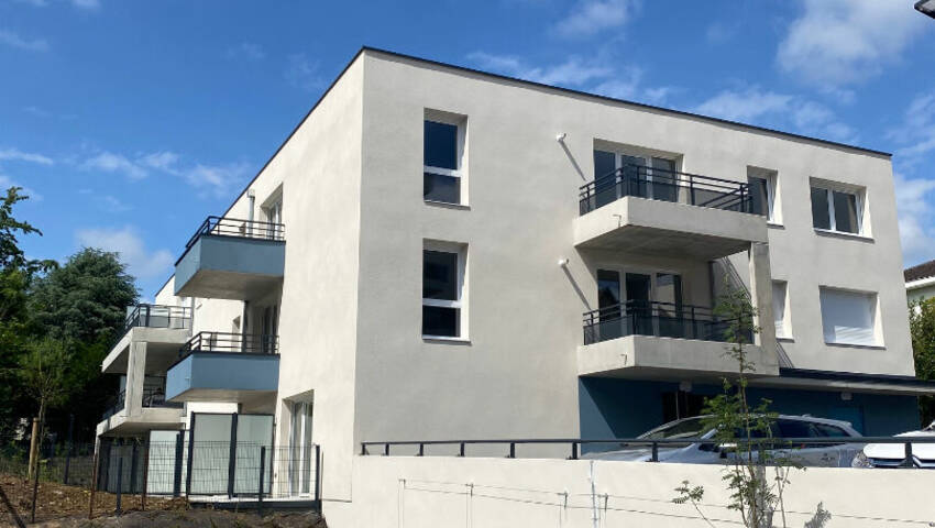 55745450l - Attribut alt par défaut.