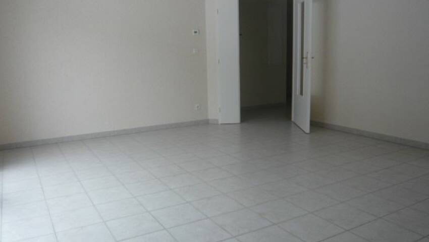 4252903g - Attribut alt par défaut.