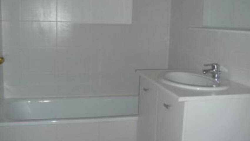 4252903l - Attribut alt par défaut.