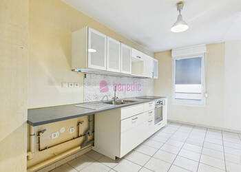 4252903b - Attribut alt par défaut.