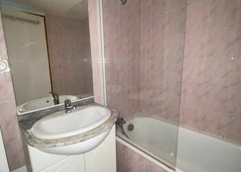 56143261c - Attribut alt par défaut.