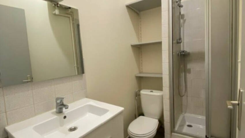 56149864c - Attribut alt par défaut.