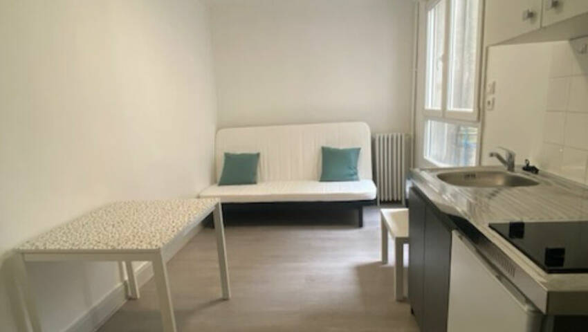 56149533a - Attribut alt par défaut.