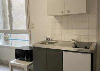 56149533c - Attribut alt par défaut.