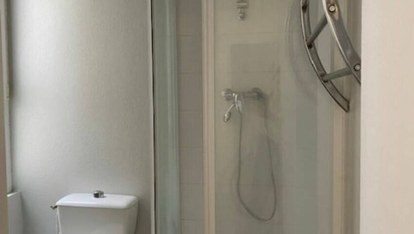 56149533d - Attribut alt par défaut.