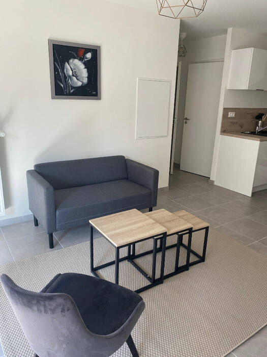 56134591b - Attribut alt par défaut.