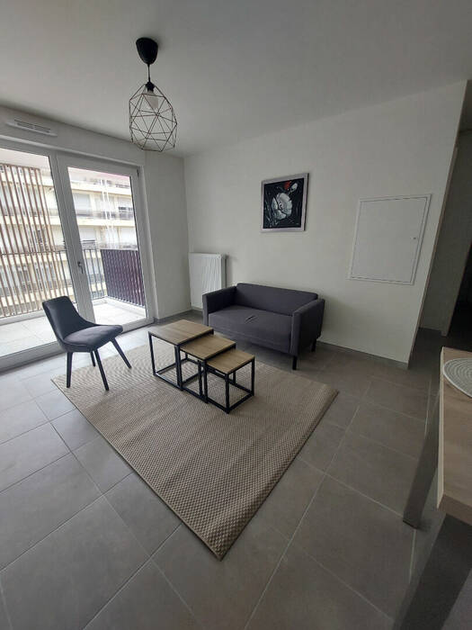 56134591c - Attribut alt par défaut.