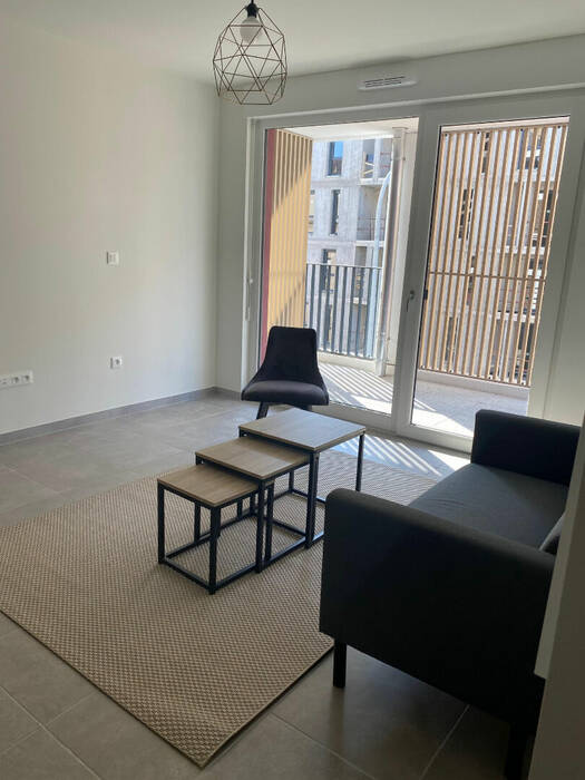 56134591d - Attribut alt par défaut.