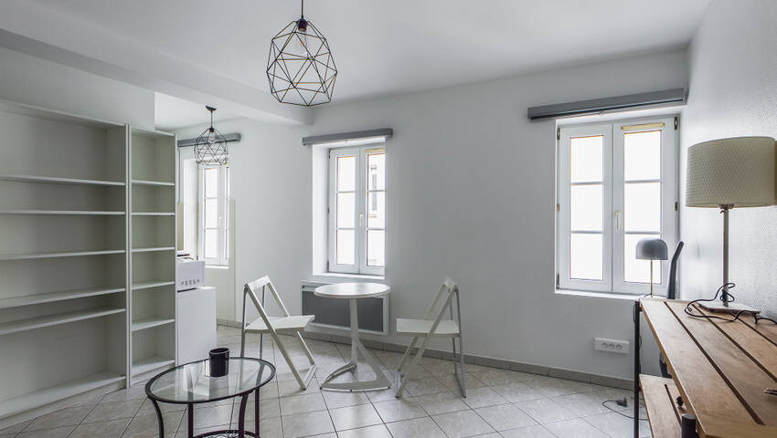 4253837b - Attribut alt par défaut.