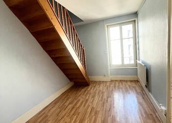 56263056b - Attribut alt par défaut.