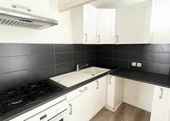 56263056c - Attribut alt par défaut.