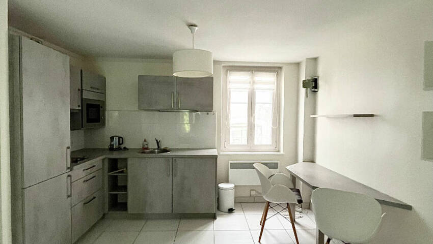 56174316a - Attribut alt par défaut.