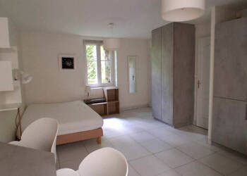 56174316c - Attribut alt par défaut.