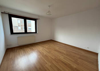 56270245b - Attribut alt par défaut.