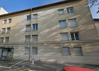 16807487a - Attribut alt par défaut.