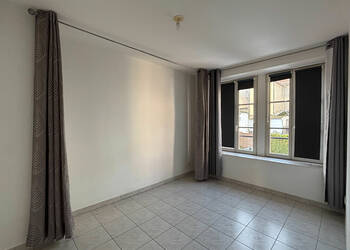 56280244b - Attribut alt par défaut.