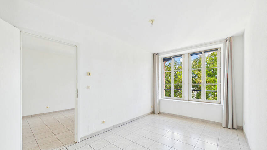 56280244d - Attribut alt par défaut.