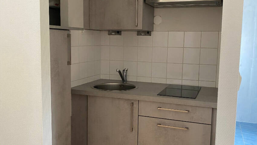 56174473d - Attribut alt par défaut.