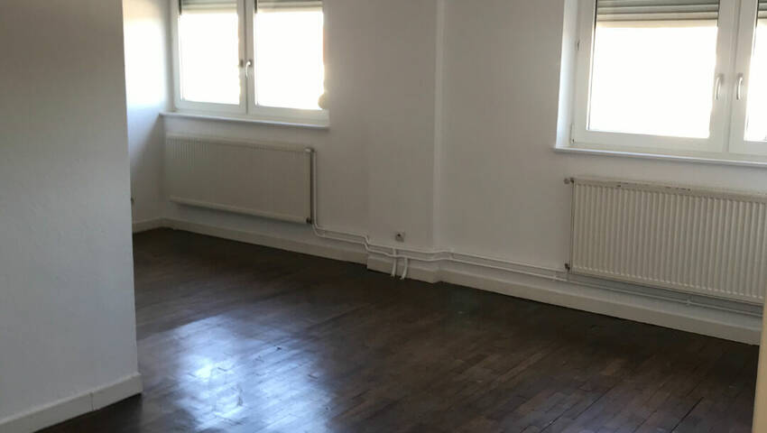 56313433c - Attribut alt par défaut.