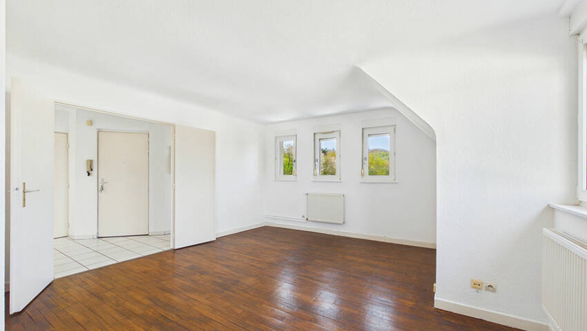 56313433b - Attribut alt par défaut.