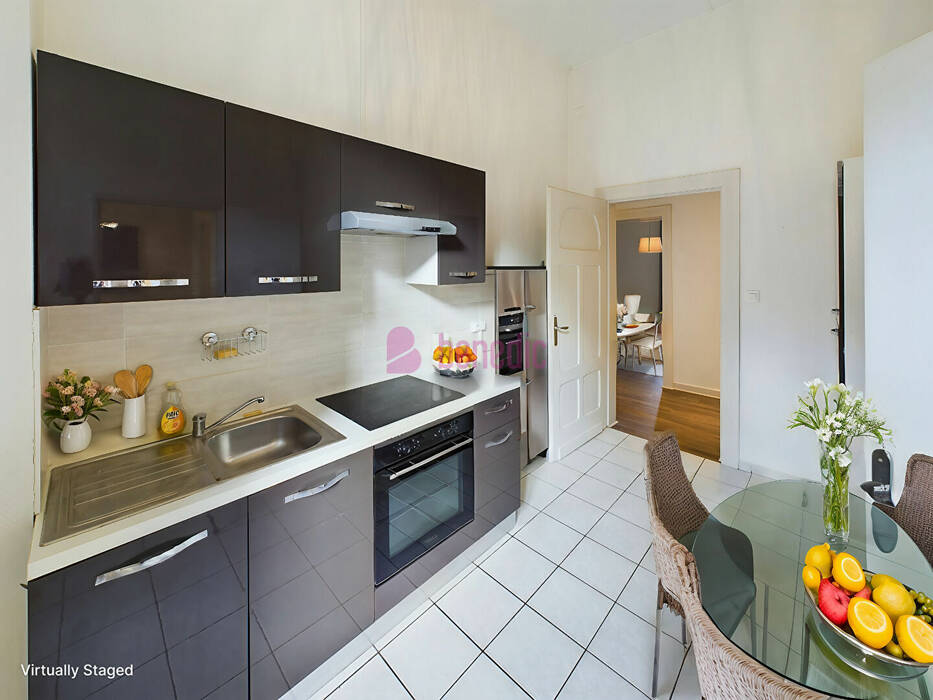 4255415b - Attribut alt par défaut.