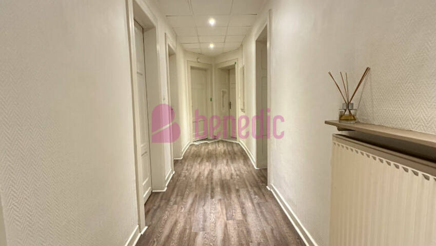 4255415h - Attribut alt par défaut.