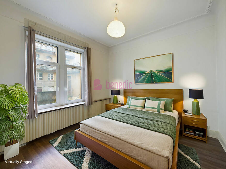 4255415r - Attribut alt par défaut.