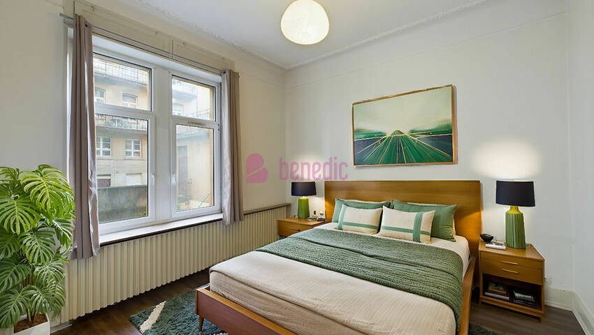 4255415r - Attribut alt par défaut.