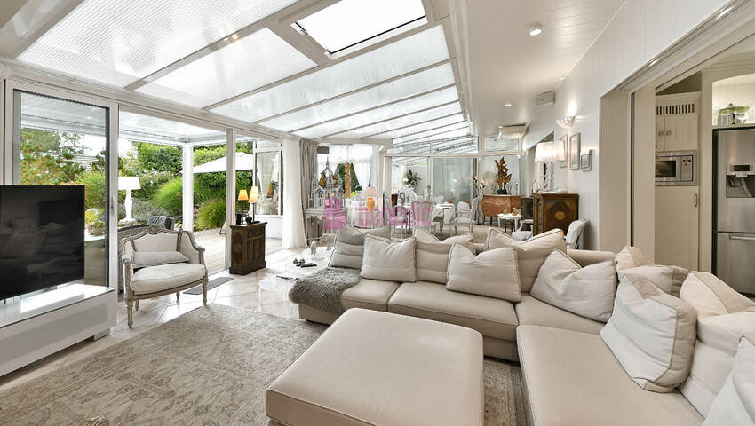 56358863k - Attribut alt par défaut.