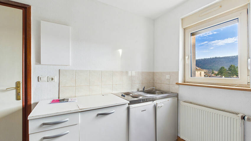 56414526c - Attribut alt par défaut.