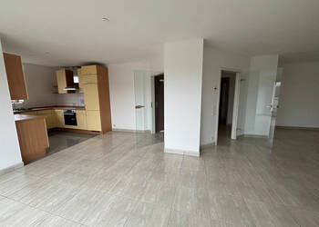 56906970b - Attribut alt par défaut.