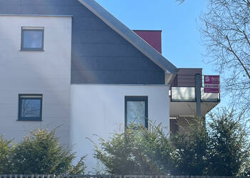 57072326a - Attribut alt par défaut.