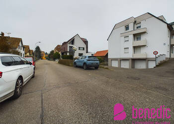 57072301b - Attribut alt par défaut.