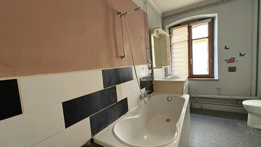 57071702d - Attribut alt par défaut.