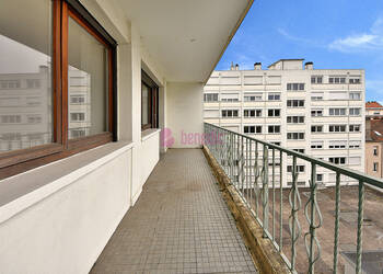 57192871a - Attribut alt par défaut.