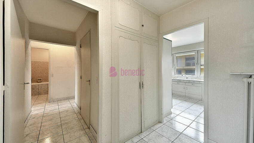 57192871e - Attribut alt par défaut.