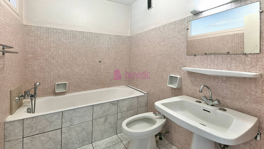 57192871f - Attribut alt par défaut.