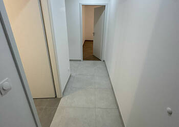 57116977c - Attribut alt par défaut.