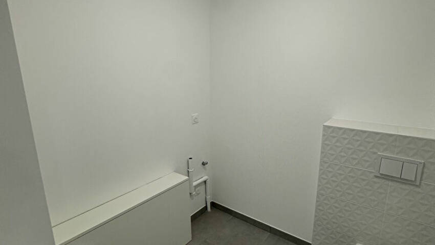 57116977d - Attribut alt par défaut.