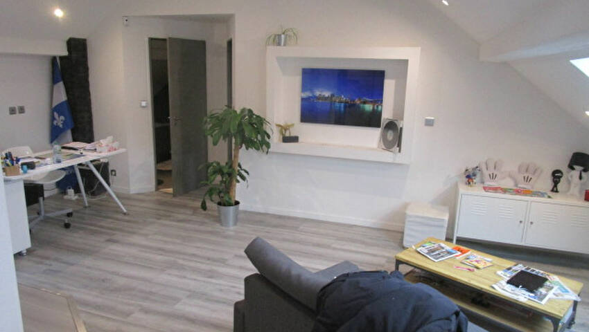 24991337b - Attribut alt par défaut.