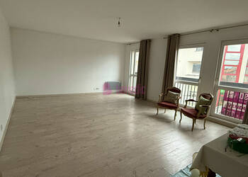 57366119b - Attribut alt par défaut.