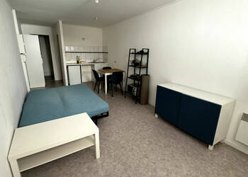 4253782b - Attribut alt par défaut.