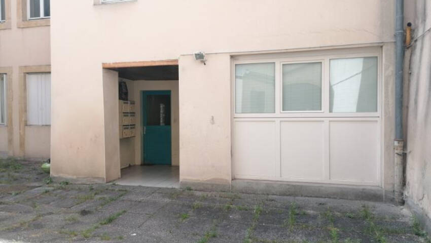 4253782d - Attribut alt par défaut.