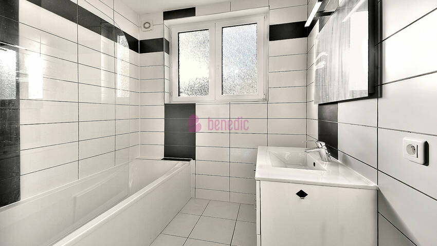 57365682g - Attribut alt par défaut.