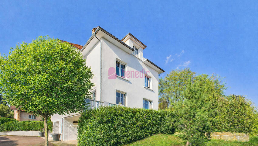 57521252c - Attribut alt par défaut.