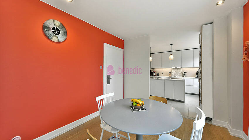 57521252m - Attribut alt par défaut.