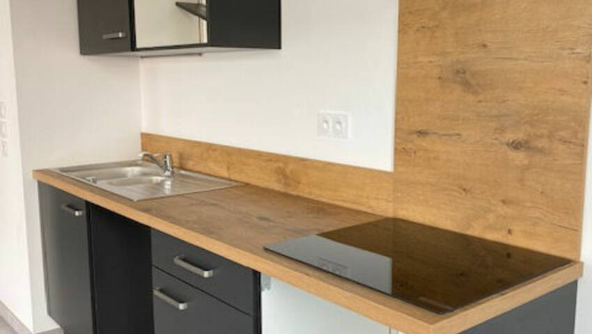 53281429e - Attribut alt par défaut.