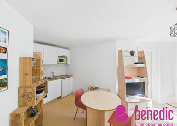 57581322a - Attribut alt par défaut.