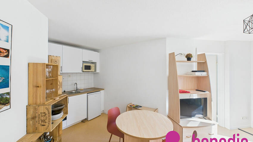 57581322a - Attribut alt par défaut.